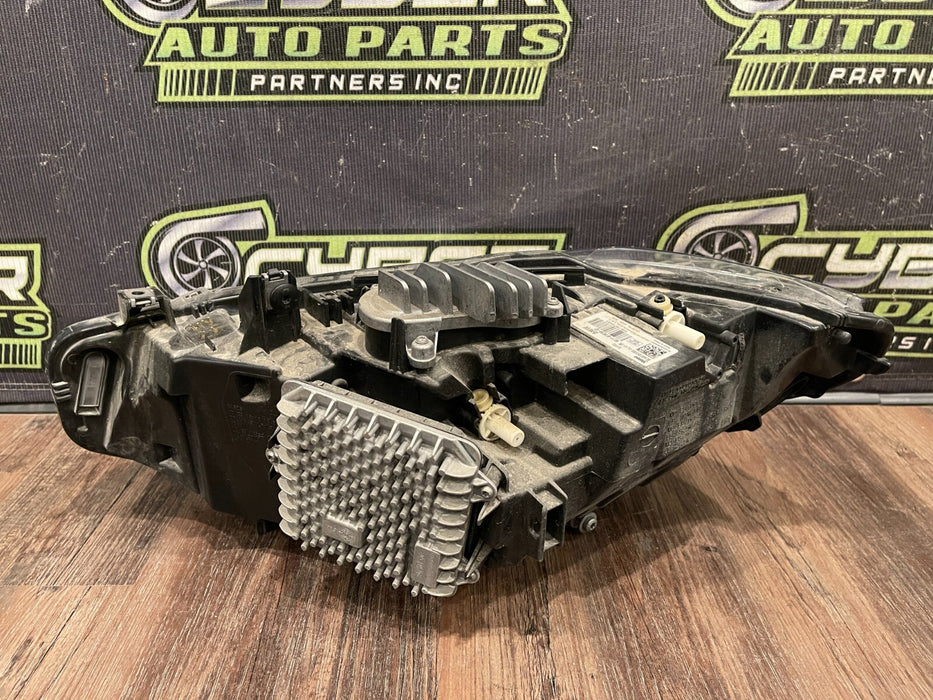 2020 BMW M4 DPASSENGER HEADLIGHT OEM GENUINE COMPLETE WITH MODULES *1 DMGED TAB*