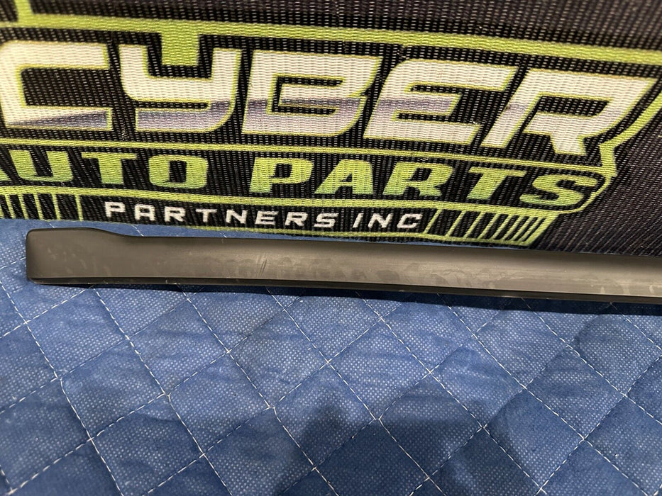 2015-2020 BMW M4 F82 RIGHT SIDE WINDSHIELD DRIP MOLDING 51 31 7 285 928