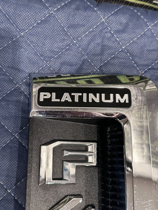 2017 2020 FORD F450 PLATINUM PASSENGER RIGHT CHROME FENDER EMBLEM BADGE OEM