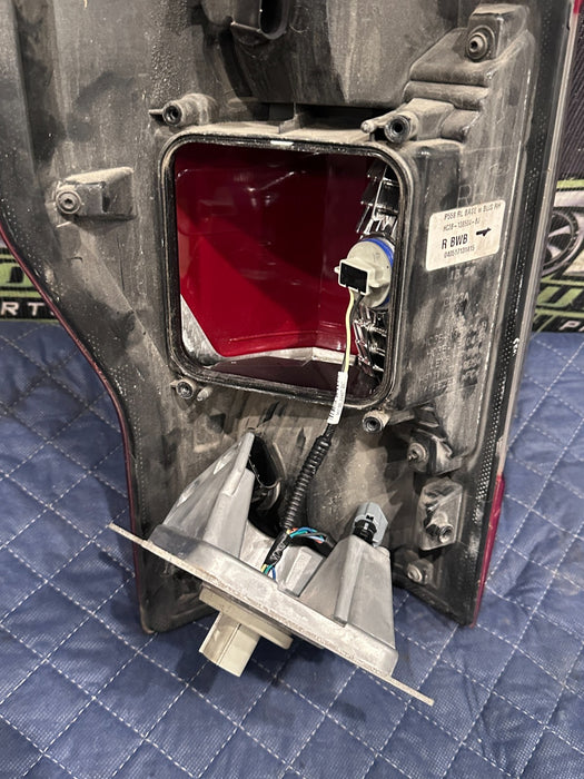 2017-2019 FORD F250 F350 F450 RIGHT HALOGEN BLISS TAIL LIGHT ASSEMBLY OEM ~READ~