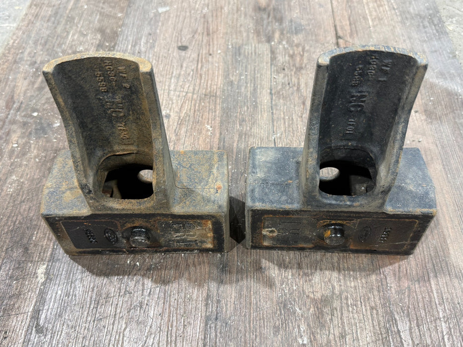 2022 DODGE RAM 2500 LEFT RIGHT SUSPENSION SPRING SPACERS OEM