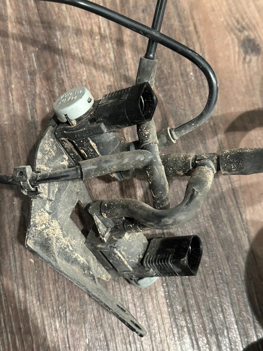 2018 AUDI R8 PLUS VACUUM PUMP RESERVOIR TANK W/ LINES OEM 420 131 541