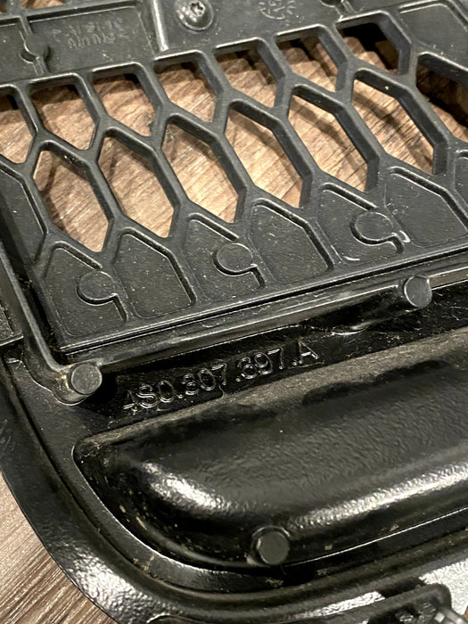 2017 2018 AUDI R8 PLUS REAR LEFT BUMPER GRILLE VENT OEM