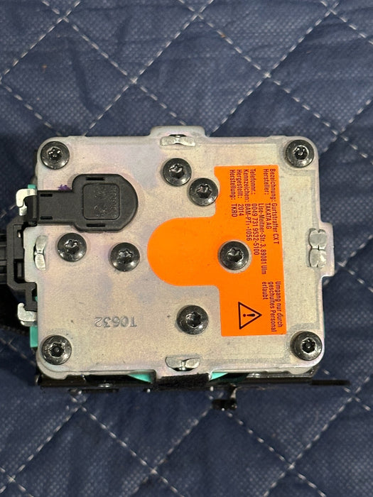 2014 AUDI R8 OEM COUPE FRONT SEAT BELT RETRACTOR LEFT DRIVER OEM