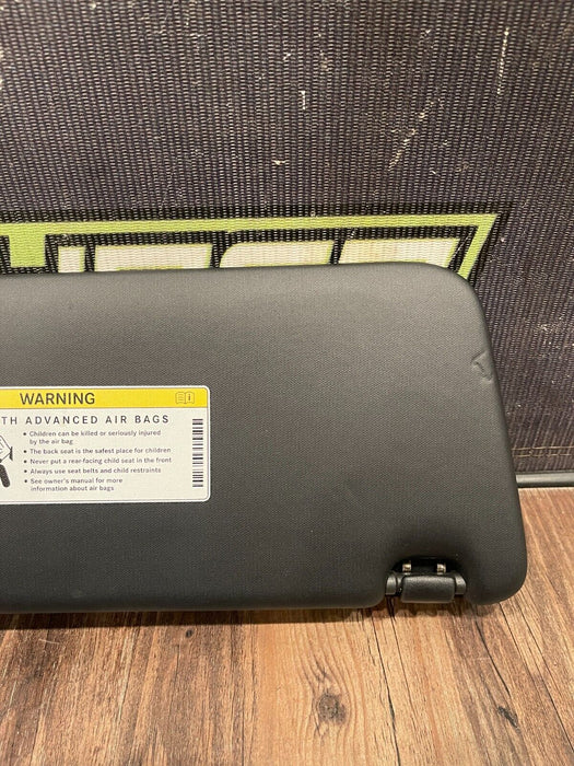 2015 MERCEDES BENZ C63S AMG FRONT LEFT RIGHT SUN VISOR / SUN BLOCKERS OEM *DENT*