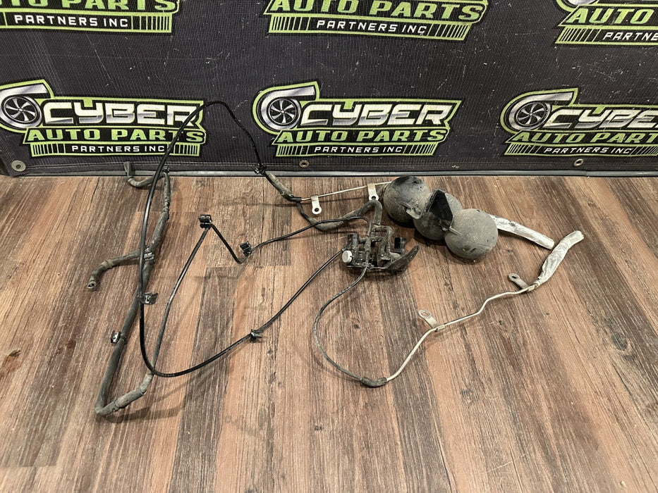 2018 AUDI R8 PLUS VACUUM PUMP RESERVOIR TANK W/ LINES OEM 420 131 541