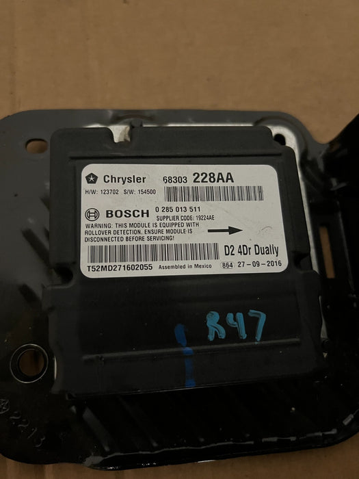 2017 RAM 2500 3500 MEGA CAB LARAMIE MODULE 68303228AA OEM 2013-2018