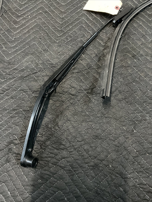 2015 DODGE CHALLENGER HELLCAT SRT WINDSHIELD WIPER LEFT DRIVER OEM