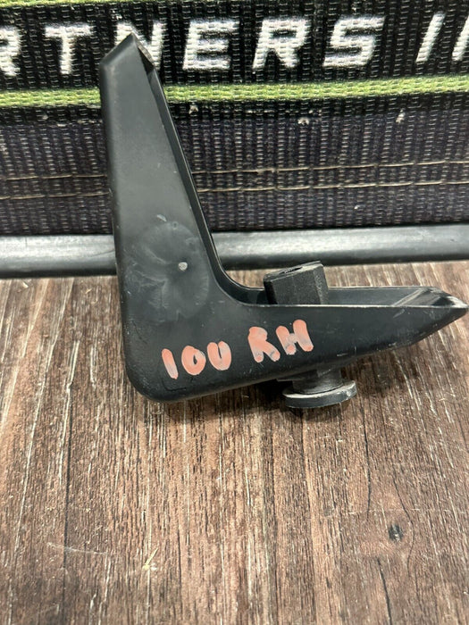 2017-18 AUDI R8 FRONT RIGHT REINFORCEMENT BAR BRACKET OEM 4S0807056