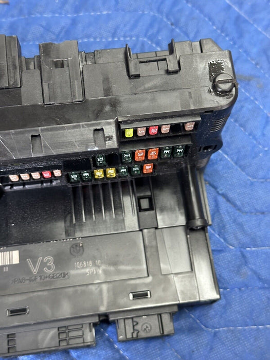 2011 BMW 550i F10 5 SERIES FUSE BOX POWER DISTRIBUTION JUNCTION RELAY 9234421-01