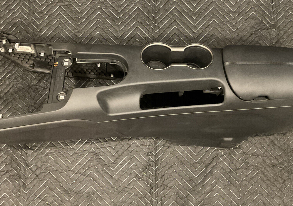 2016 FORD SHELBY GT350 CENTER CONSOLE ASSEMBLY OEM STORAGE ARM REST CUP HOLDER