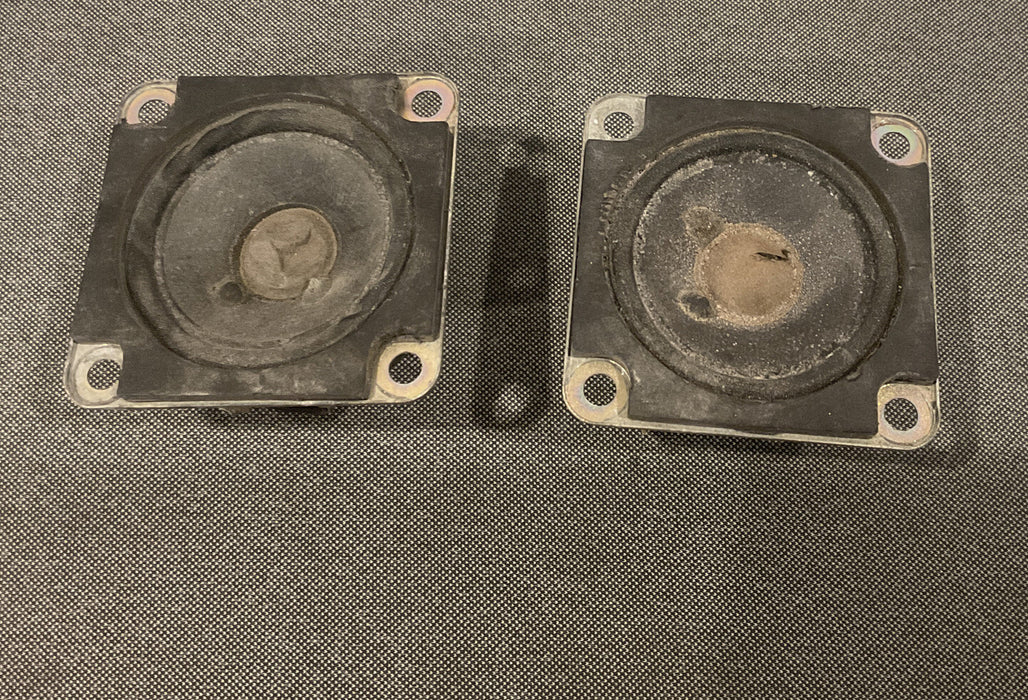 2016 NISSAN TITAN XD FRONT DASH PANEL SPEAKER  FOSGATE OEM 28152 EZ00A~DAMAGED~