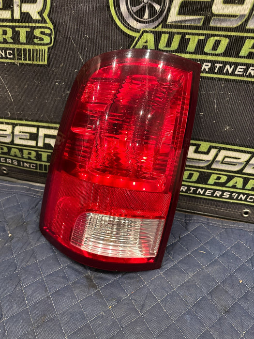 2015 DODGE RAM 2500 DRIVER LEFT HALOGEN TAIL LIGHT OEM