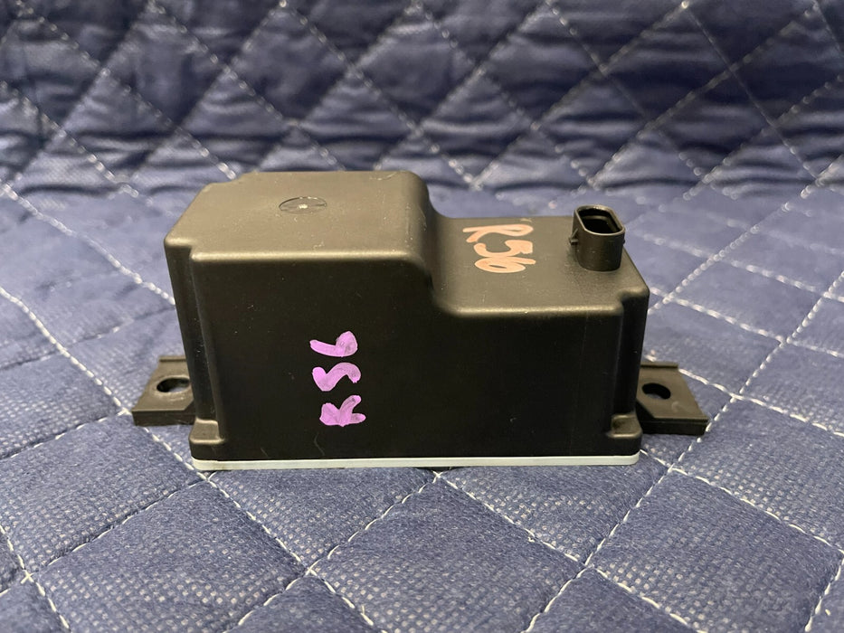 2019 MERCEDES-BENZ E63S/C63 AMG VOLTAGE CONVERTER CONTROL MODULE OEM 2059053414