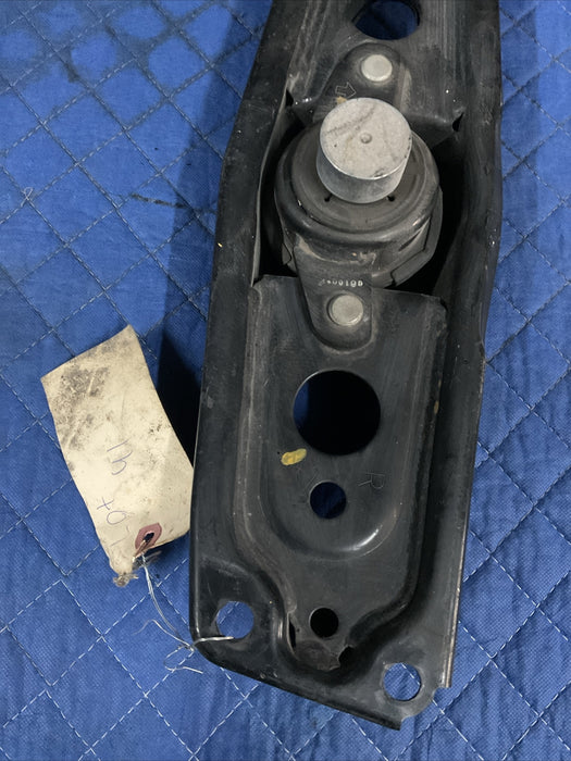 2009-2019 NISSAN 370Z NISMO AUTOMATIC TRANSMISSION MOUNT BRACKET OEM