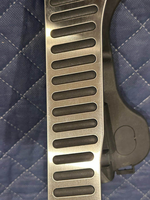 2014 AUDI R8 4.2L V8 THROTTLE ACCELERATOR GAS PEDAL 420 863 657 420863657
