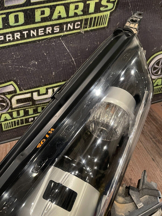 2018 NISSAN 370Z NISMO FRONT LEFT BLACK HOUSING HEADLIGHT OEM SLIGHT SUN DAMAGE