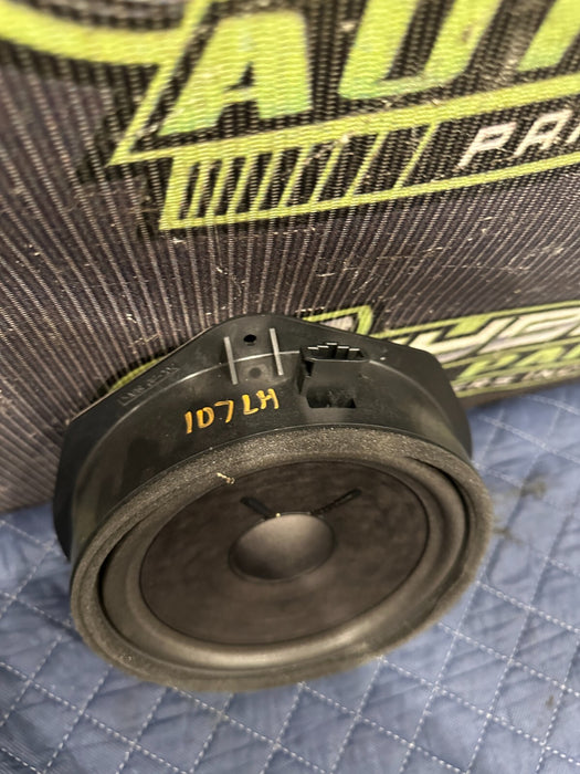 2014 AUDI R8 V10 B&O BANG & OLUFSEN LEFT DOOR SPEAKER OEM 420 035 415 A