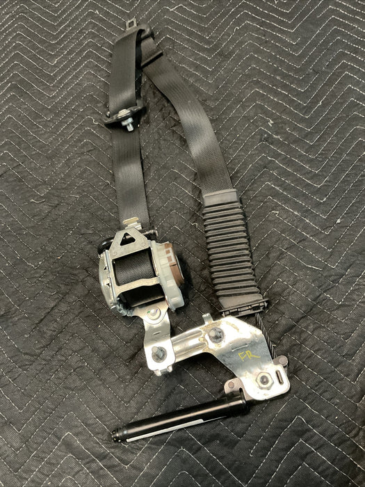2017 FORD F250 F350 F450 PLATINUM FRONT PASSENGER RIGHT SEATBELT RETRACTOR
