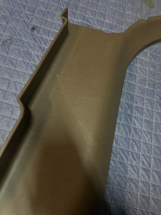 2017-2019 FORD F250 F350 LIMITED DRIVER RIGHT C PILLAR TRIM OEM