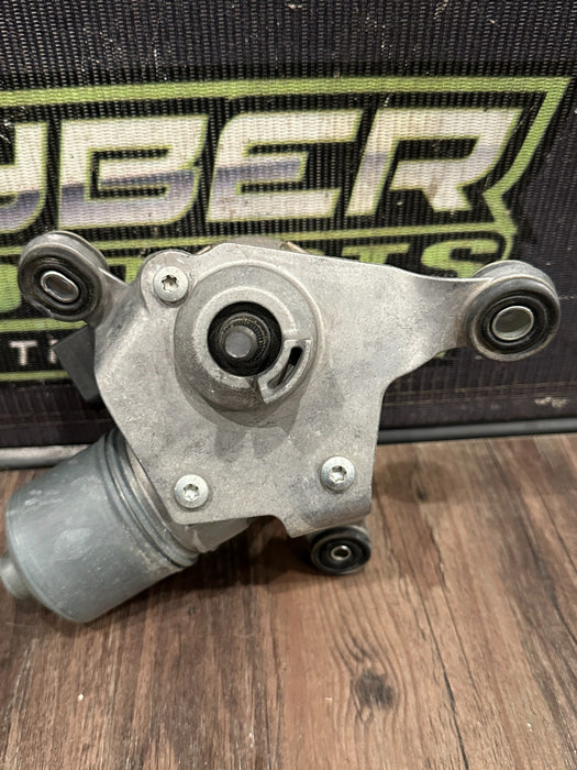2017 AUDI R8 LEFT WINDSHIELD WIPER MOTOR OEM 4S1955023B