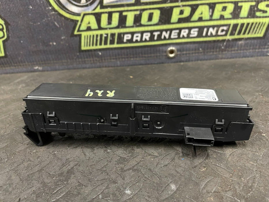 2017-22 FORD F250 PLATINUM 6.7L COMMUNICATION SYNC ANTENNA MODULE HC3T-18D816-CC