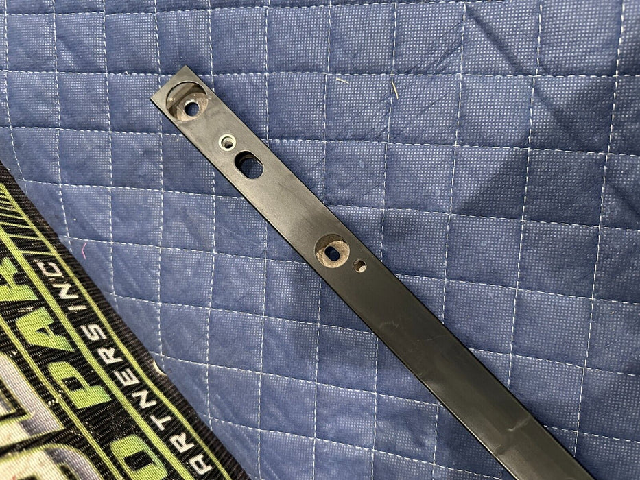 2018 AUDI R8 REAR RIGHT SUPPORT BAR BRACKET 4S0810142A 4S0 810 142 A