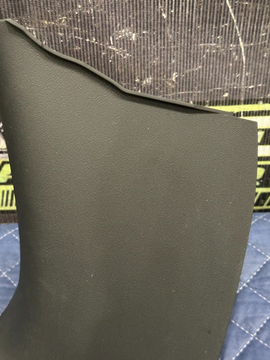 2014 AUDI R8 LEFT RIGHT COWL KICK PANEL TRIMS 423 867 271 423 867 272