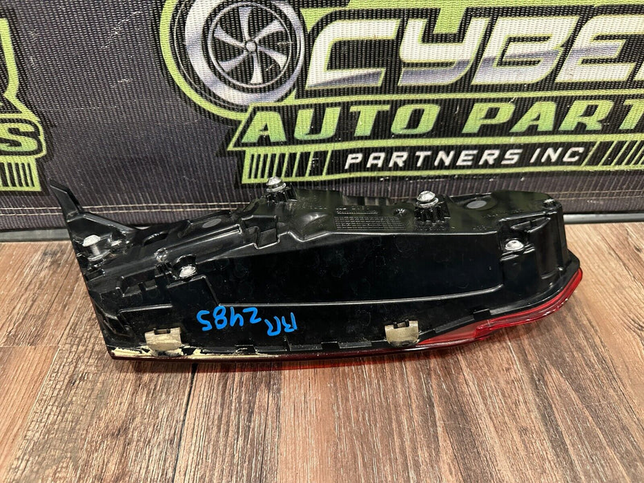 2020 BMW M8 COMP REAR RIGHT INNER TRUNK LED TAILIGHT OEM *SCUFF/READ DESC*