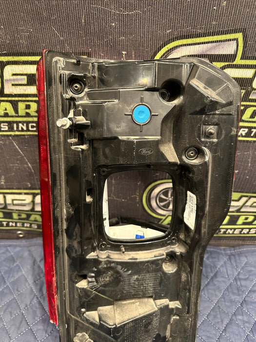 2023-2024 FORD F250 F350 DRIVER LEFT LED TAIL LIGHT OEM *DAMAGED*