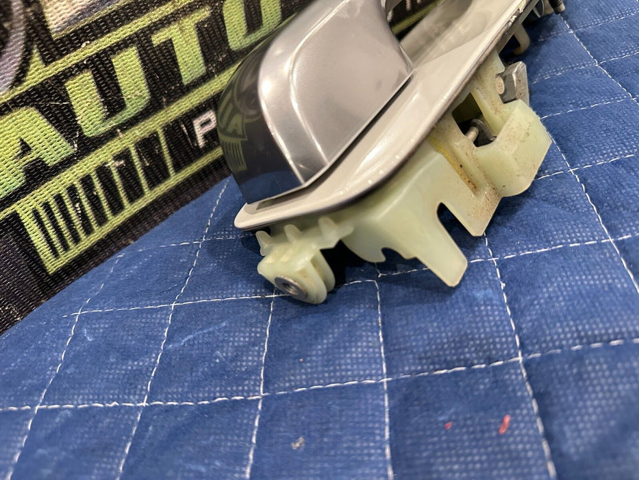 2017-2019 FORD F250 F350 F450 REAR LEFT STAR WHITE DOOR HANDLE OEM