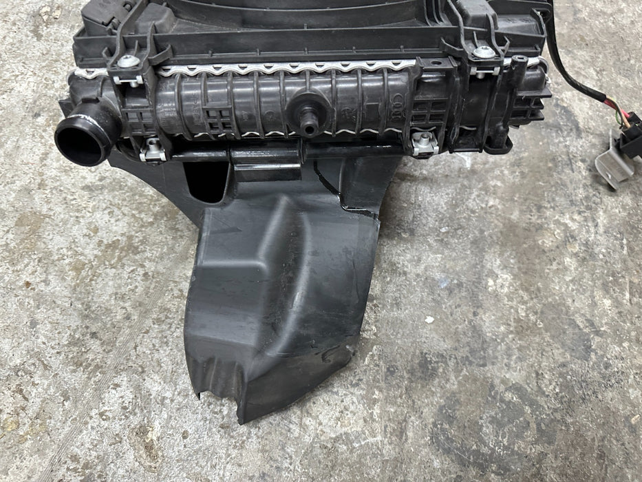 2014 AUDI R8 FRONT DRIVER LEFT RADIATOR 420 121 252 420121252 ASSEMBLY