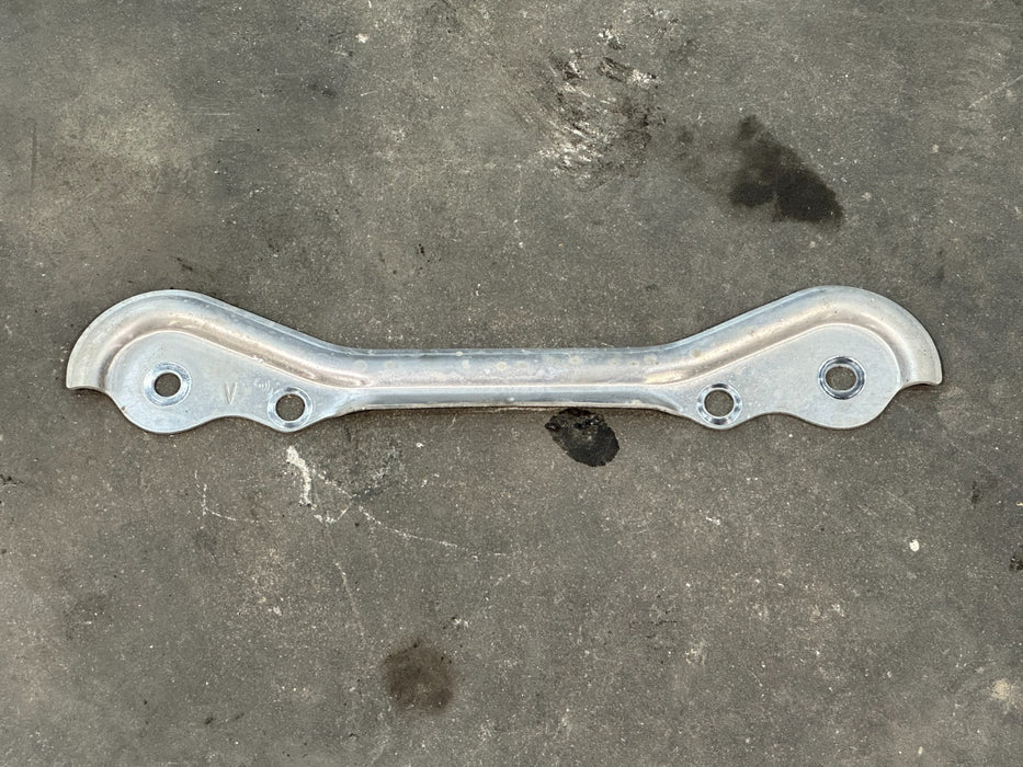 2013 NISSAN 370Z FRONT SUBFRAME BRACKET OEM