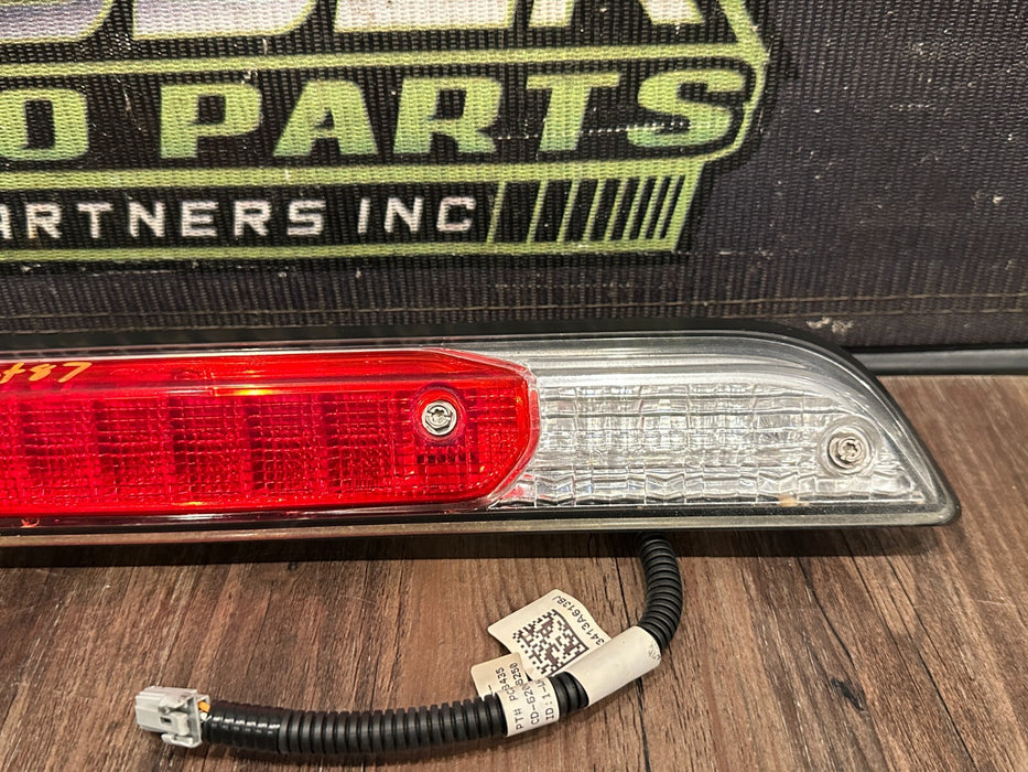 2017-2019 FORD F250 F350 F450 THIRD 3RD BRAKE LIGHT ASSEMBLY W PIGTAIL OEM