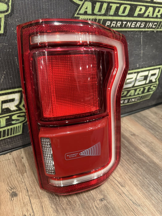 2019 FORD F150 RAPTOR PASSENGER RIGHT LED TAIL LIGHT OEM *MINOR SCUFFS 7-8*