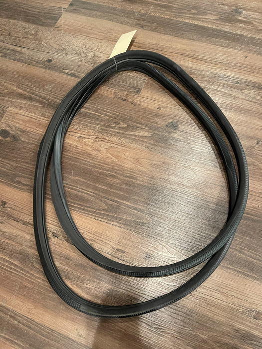 2017 INFINITI Q50 RED SPORT FRONT PASSENGER RIGHT DOOR WEATHERSTRIP SEAL OEM