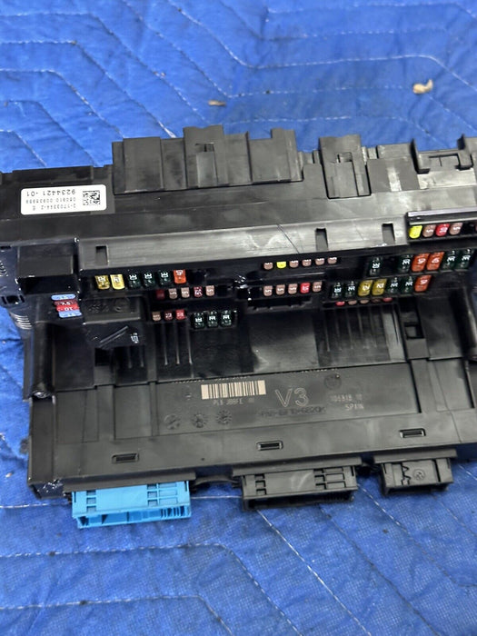 2011 BMW 550i F10 5 SERIES FUSE BOX POWER DISTRIBUTION JUNCTION RELAY 9234421-01