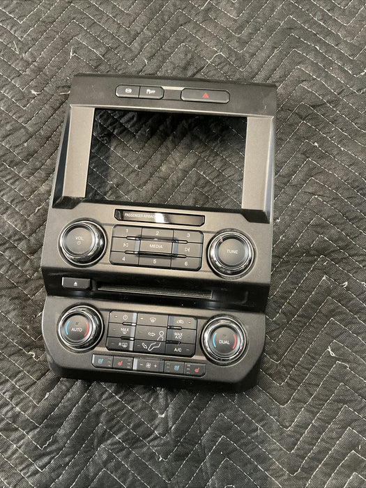 2017-2022 FORD F250 F350 F450 LARIAT SURROUND HVAC CONTROL TRIM CD BEZEL OEM