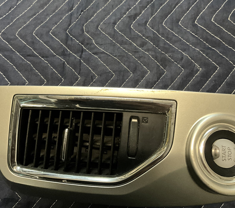 2016 NISSAN TITAN DRIVER CENTER AIR VENT WITH TRIM PANEL