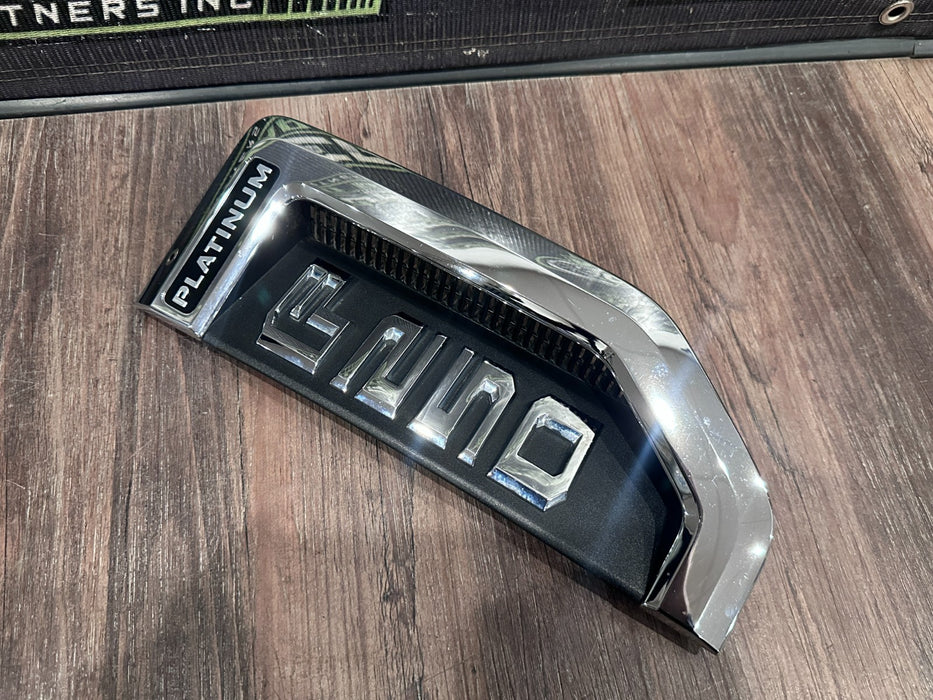 2017-2019 FORD F250 FRONT LEFT RIGHT PLATINUM CHROME FENDER EMBLEM BADGE OEM
