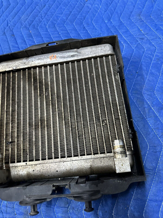 2011 BMW 550i F10 5 SERIES FRONT OIL COOLER 17-21-7-572-542 17217572542