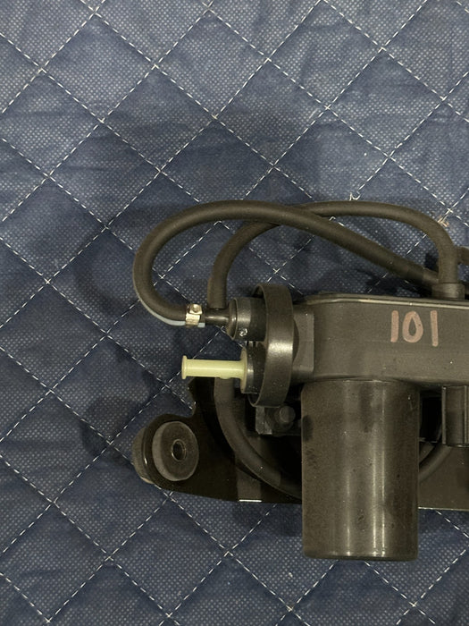 2015 JAGUAR F TYPE R ENGINE ELECTRIC AIR VACUUM PUMP W/ RESERVOIR EX53 2B925 AD