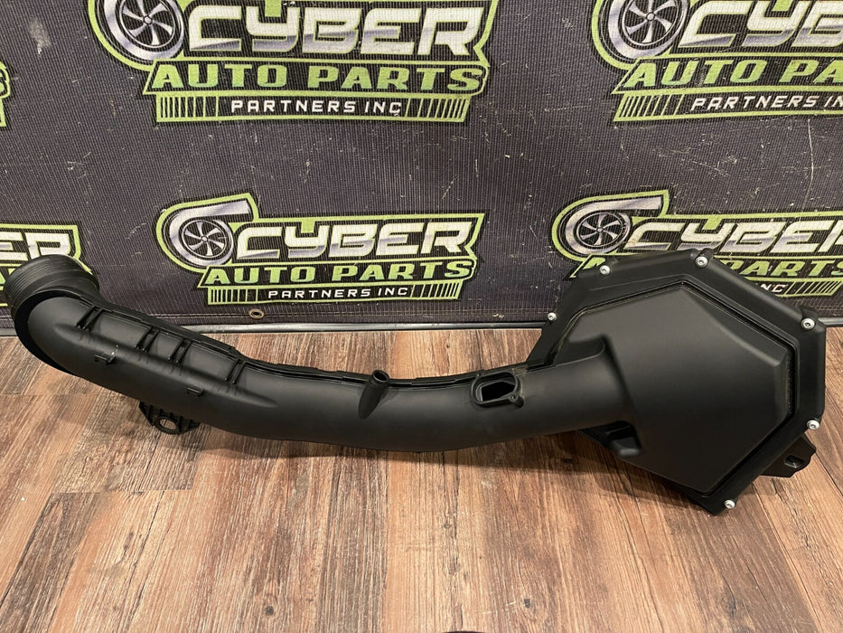 2018 BMW M3 COMP DRIVER LEFT AIR INTAKE W/ FILTER ASSEMBLY OEM AD784749203