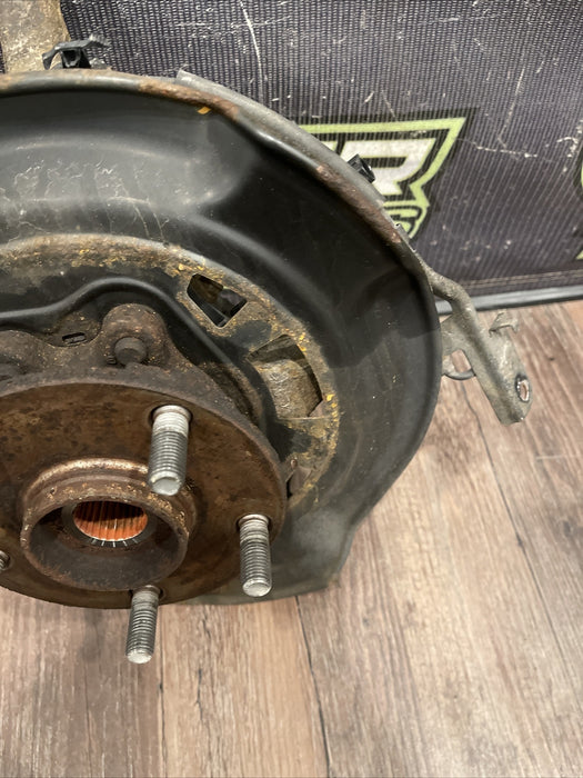 2014 TOYOTA PRIUS V FRONT LEFT DRIVER KNUCKLE SUSPENSION SPINDLE HUB OEM