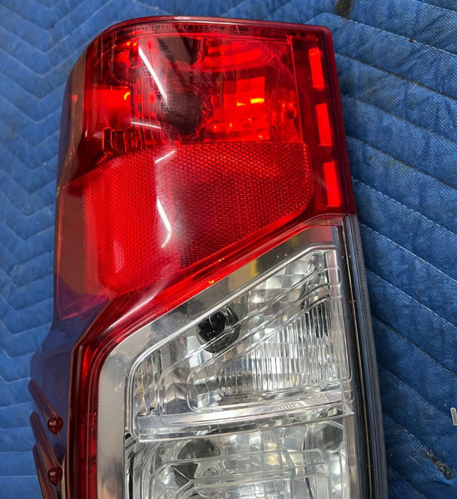 2016 2019 NISSAN TITAN XD PASSENGER RIGHT HALOGEN TAIL LIGHT 26550 EZ20D OEM