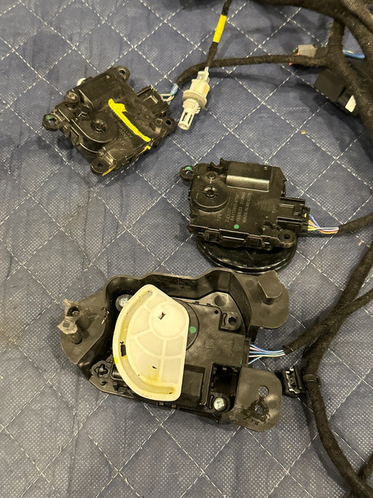 2024 DODGE RAM 3500 LARAMIE AC A/C HEATER MODULE HARNESS OEM 68493387AD AA246480