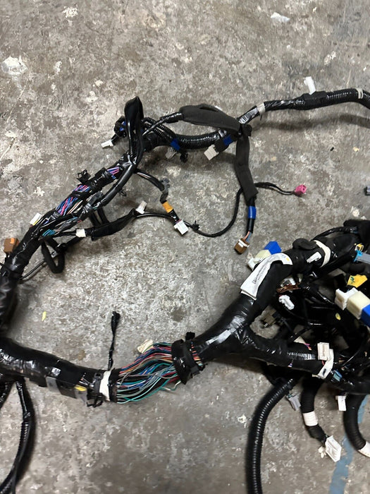 2016 2017 NISSAN TITAN XD PRO-4X FRONT MAIN DASHBOARD DASH HARNESS 24010-EZ04A