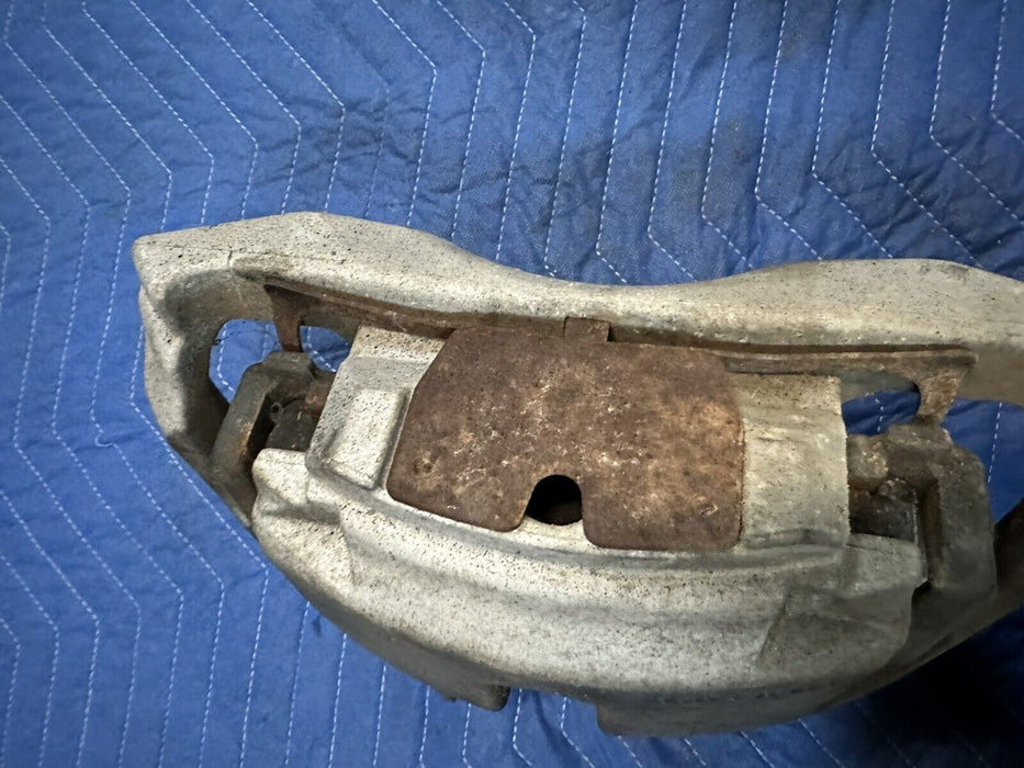 2011 BMW 550i F10 XDRIVE FRONT RIGHT PASSENGER DISC BRAKE CALIPER OEM 6786818