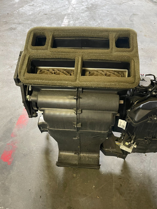 2019 FORD F250 F350 6.7L DIESEL LIMITED HVAC HEATER CORE BOX W MOTOR OEM