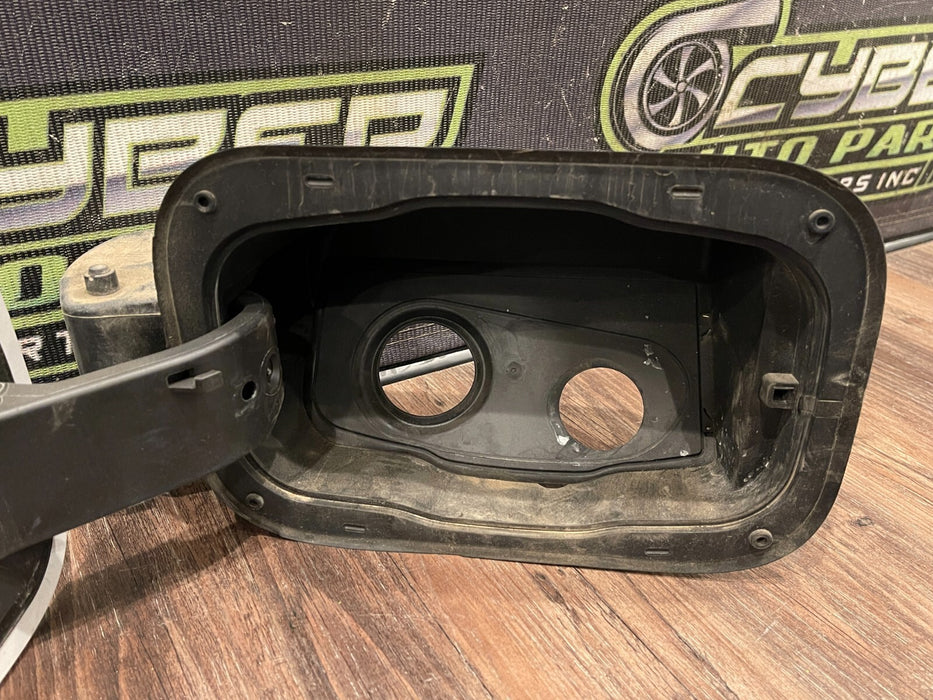 2017-22 FORD F450 DUALLY SUPERDUTY FUEL GAS DOOR LID ASSEMBLY (UG) OEM *READ